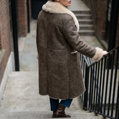 Women's Reversible Faux Shearling Coat with Textured Design – Genevieve — variant_front