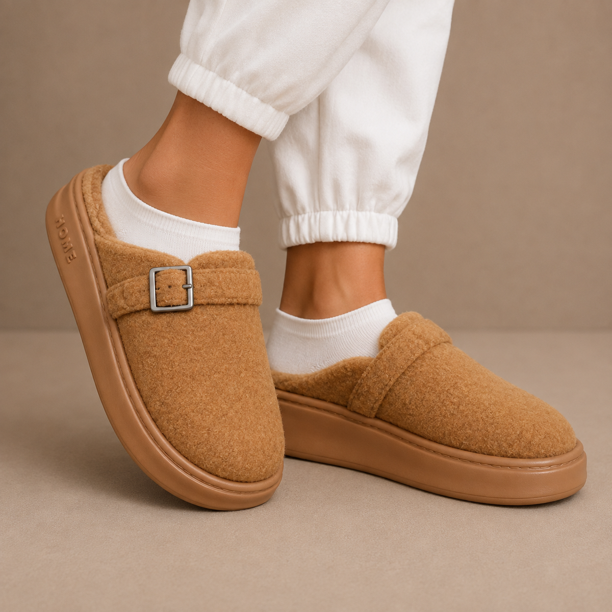 Women’s Warm Fleece Slippers – Buckle Cushioned House Shoes — variant_front