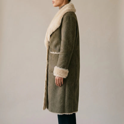 Women's Reversible Faux Shearling Coat with Textured Design – Genevieve — variant_front